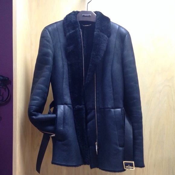 Gucci Jackets & Blazers - GUCCI Black Shearling Belted Jacket/Coat